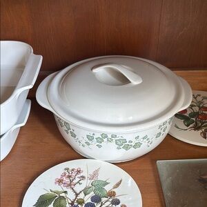 Corelle White Stoneware Dish Callaway Ivy
